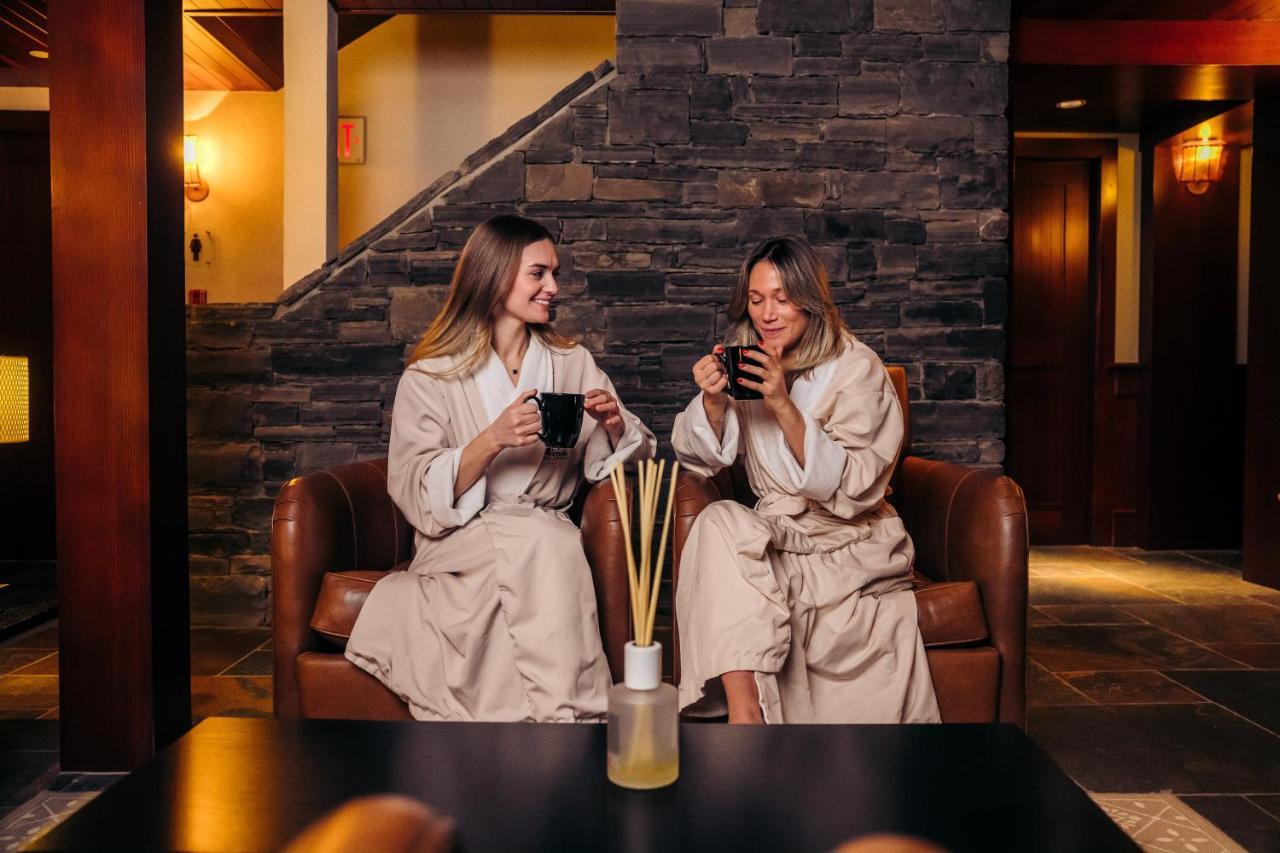 Post Hotel & Spa Лейк-Луиз Экстерьер фото